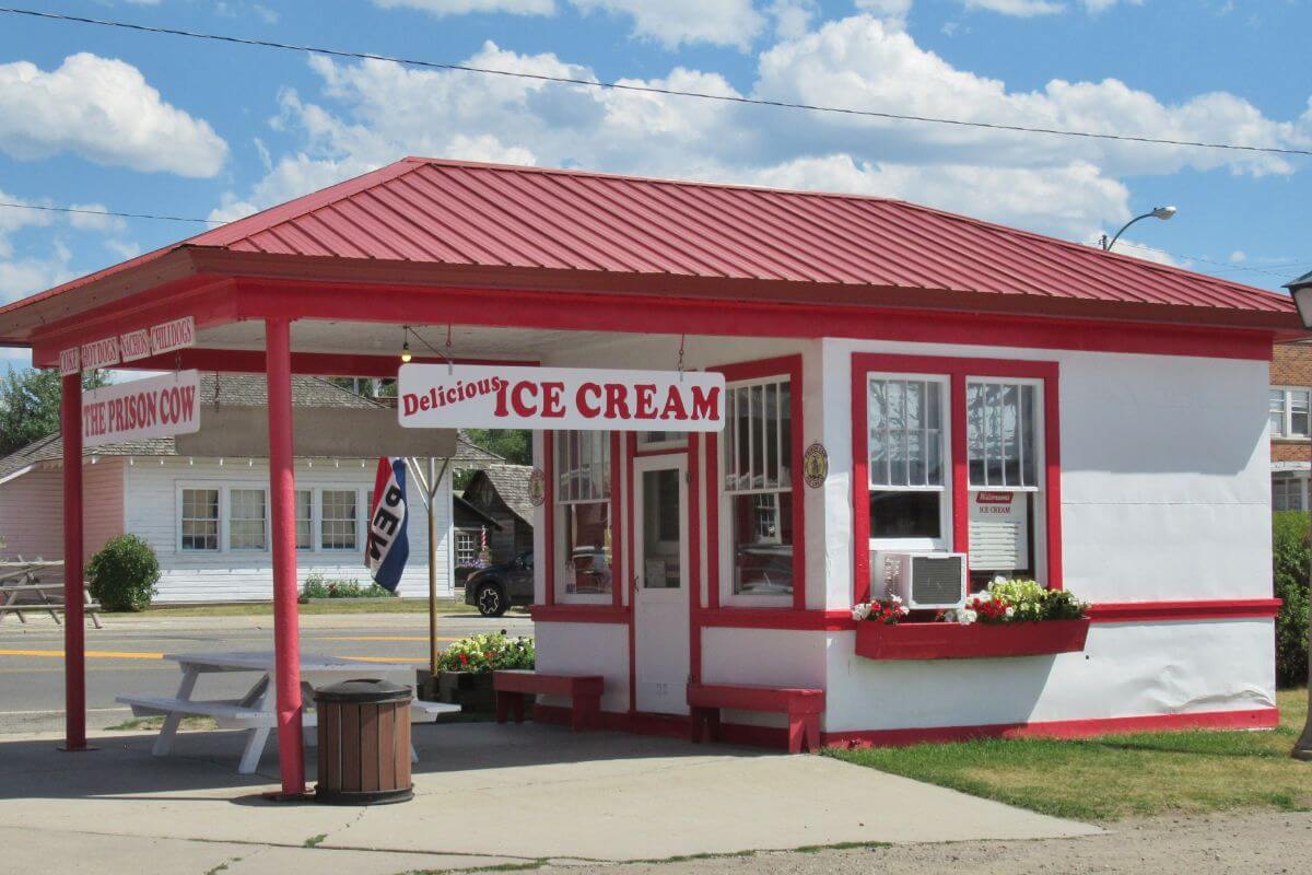 A red and white ice cream shop 