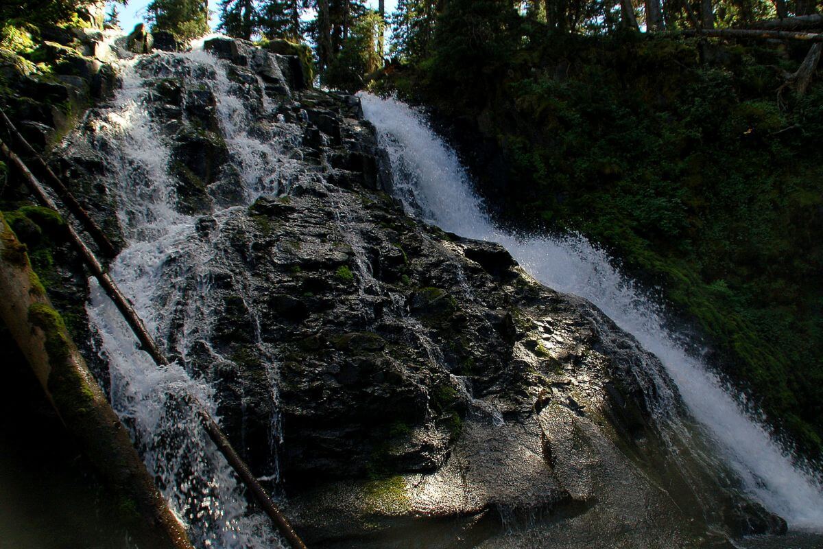 A view of the Grotto Falls in Montana from up close 