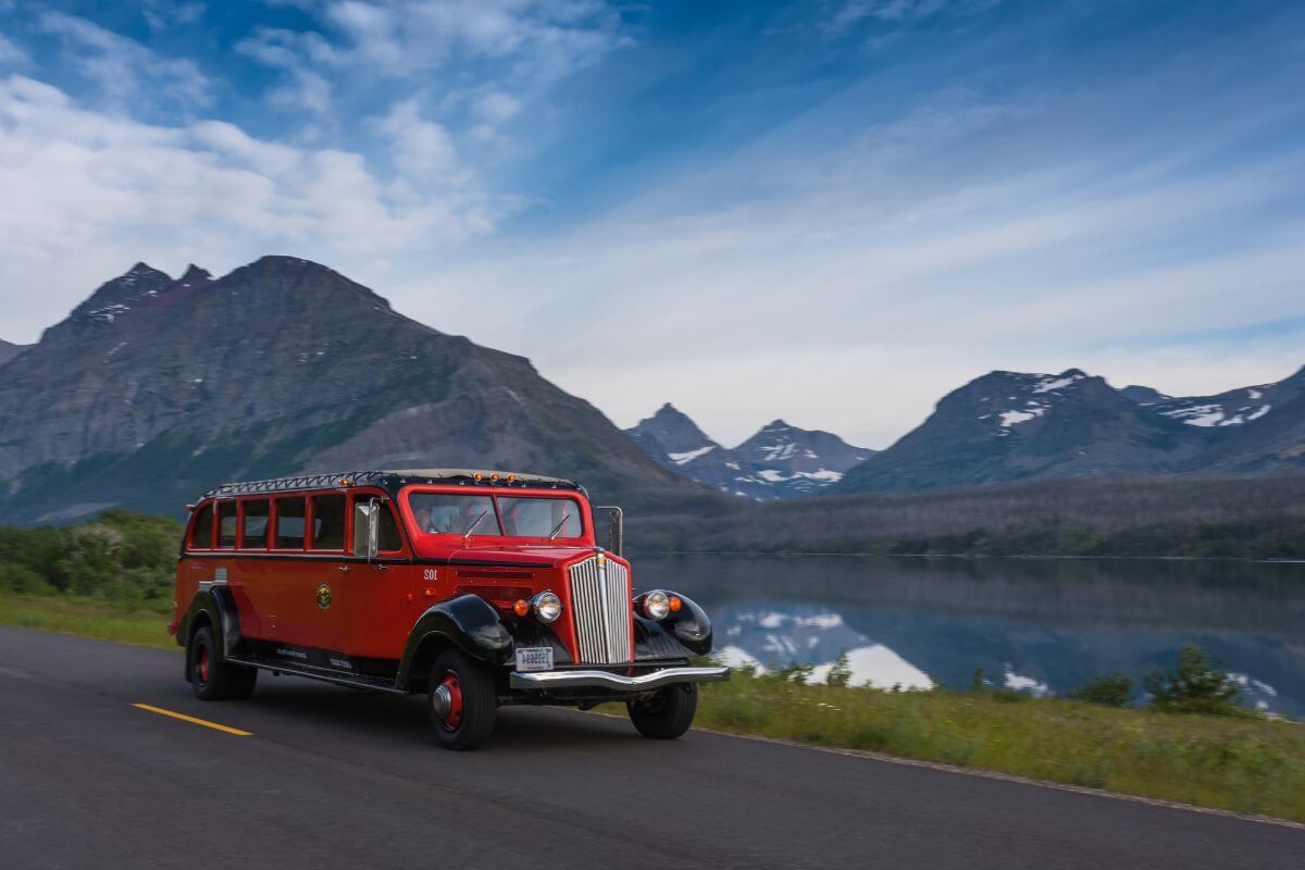 11 Best Montana Bus Tours for Unforgettable Adventures - Pocket Montana